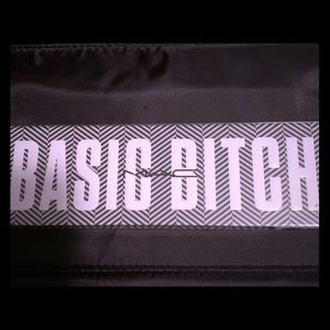 MAC Basic Bi$ch Eyeshadow NEW 100% Authentic (AB1)